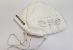 Laserové značení látkových respirátorů UV laserem LYVO355 MediCom